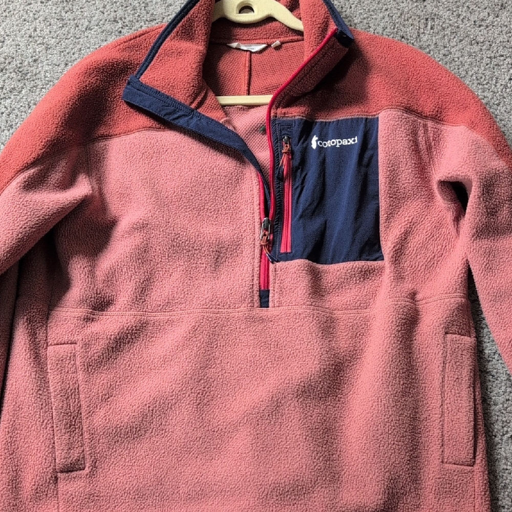 Cotopaxi Coral and Navy Fleece Jacket